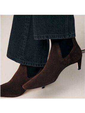 NEW REFORMATION Roberta Ankle Boot in Brown Suede Size 8.5